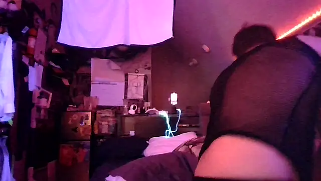 Snapshot of Sk00byJaXxX212 chatting on October 24, 2025, 9:06 am Sk00byJaXxX212 online show from October 24, 2025, 9:06 am