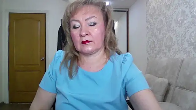 Snapshot of Victoria_secrets_ chatting on October 8, 2025, 4:32 am Victoria secrets  online show from October 8, 2025, 4:32 am