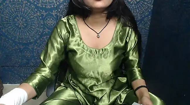 megancatluna online show from March 2, 2025, 5:44 am