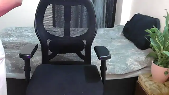 megancatluna online show from March 14, 2026, 5:13 am