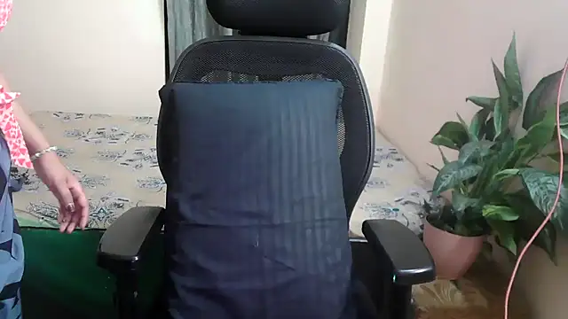 megancatluna online show from April 4, 2026, 4:22 am