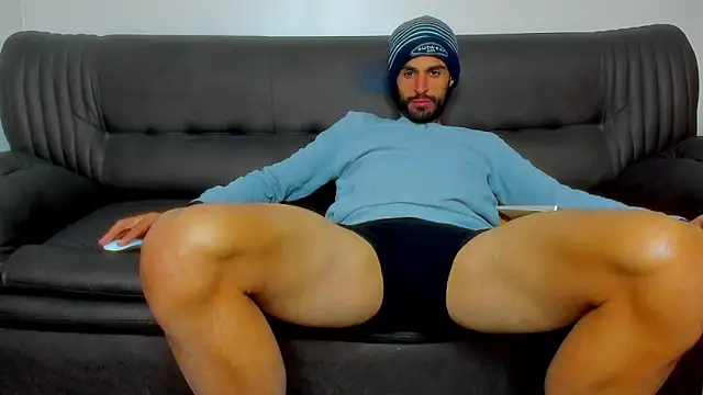 Snapshot of sexyhotmusclesforyou1 chatting on December 21, 2025, 9:22 pm sexyhotmusclesforyou1 online show from December 21, 2025, 9:22 pm