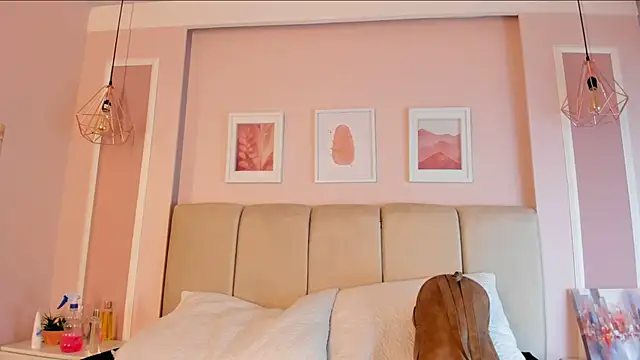 Annie rhoades online show from March 12, 2026, 1:17 pm