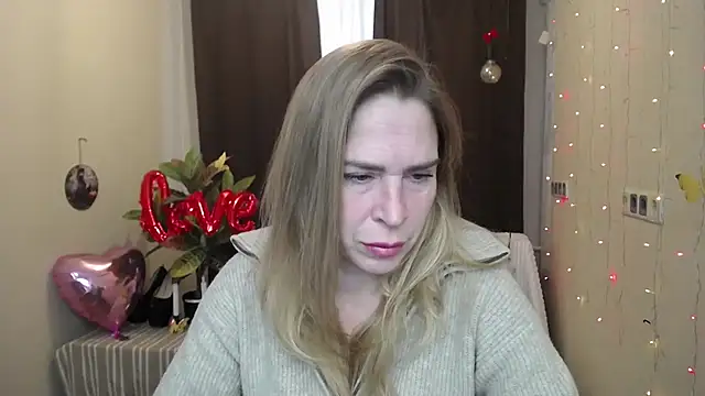 Snapshot of TessaDaybreak chatting on February 15, 2025, 12:54 pm TessaDaybreak online show from February 15, 2025, 12:54 pm