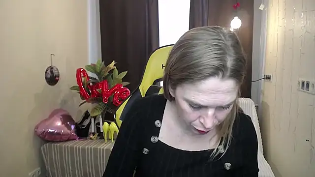 Snapshot of TessaDaybreak chatting on February 22, 2025, 10:29 am TessaDaybreak online show from February 22, 2025, 10:29 am