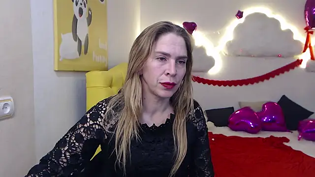 Snapshot of TessaDaybreak chatting on March 4, 2025, 10:46 am TessaDaybreak online show from March 4, 2025, 10:46 am