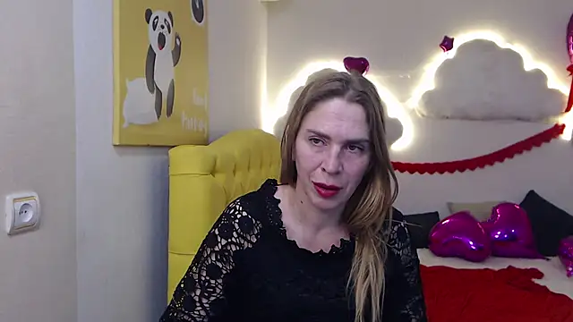 Snapshot of TessaDaybreak chatting on March 4, 2025, 4:52 pm TessaDaybreak online show from March 4, 2025, 4:52 pm