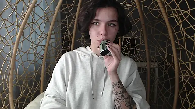 Snapshot of Anna-Sun chatting on October 1, 2025, 3:29 pm Anna-Sun online show from October 1, 2025, 3:29 pm
