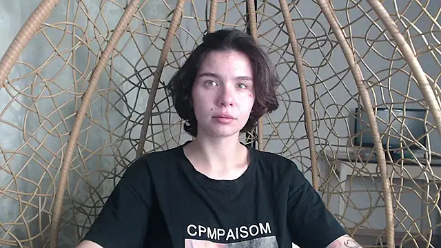 Snapshot of Anna-Sun chatting on October 10, 2025, 7:46 pm Anna-Sun online show from October 10, 2025, 7:46 pm