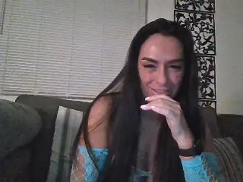 Layla Gilf Mae online show from March 1, 2025, 10:31 pm