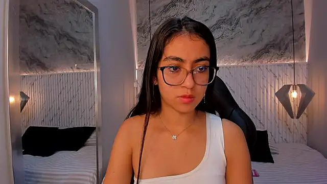 Snapshot of lucelly_15 chatting on March 13, 2025, 11:41 am lucelly 15 online show from March 13, 2025, 11:41 am