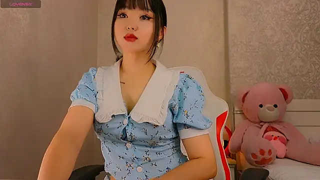 Snapshot of Demonic_Angel_ chatting on May 19, 2026, 3:29 pm Demonic Angel online show from May 19, 2026, 3:29 pm