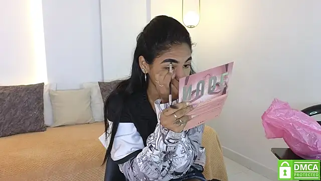 Snapshot of Lana_Starlett chatting on October 17, 2025, 3:53 am Lana Starlett online show from October 17, 2025, 3:53 am