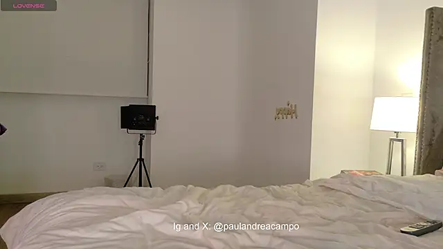 PauLaaCam online show from October 19, 2025, 12:22 am