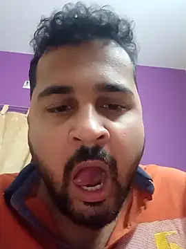 Snapshot of susthovai chatting on February 1, 2026, 5:55 pm susthovai online show from February 1, 2026, 5:55 pm