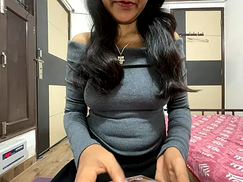 aliya bhatt online show from October 15, 2025, 3:56 pm