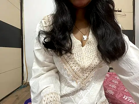 aliya bhatt online show from October 22, 2025, 4:07 pm