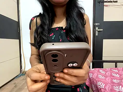 aliya bhatt online show from October 28, 2025, 4:42 pm