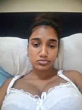 indianpink lips online show from November 6, 2025, 11:33 am