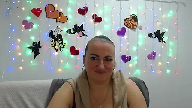 DianaMGG online show from March 5, 2025, 12:55 pm