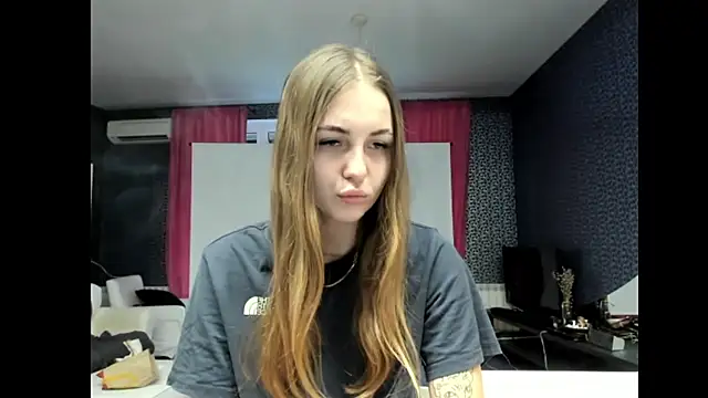 Snapshot of vikky_s1 chatting on March 15, 2025, 3:27 pm vikky s1 online show from March 15, 2025, 3:27 pm