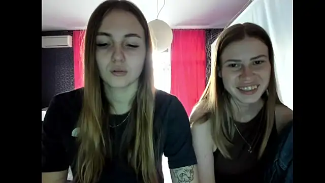 Snapshot of vikky_s1 chatting on March 22, 2025, 3:20 pm vikky s1 online show from March 22, 2025, 3:20 pm