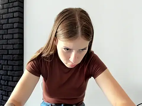Snapshot of vikky_s1 chatting on September 15, 2025, 10:04 am vikky s1 online show from September 15, 2025, 10:04 am