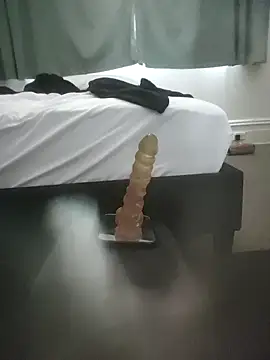 Snapshot of MystiqueRider chatting on September 27, 2025, 11:10 pm MystiqueRider online show from September 27, 2025, 11:10 pm