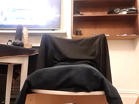 Snapshot of MystiqueRider chatting on October 6, 2025, 1:08 pm MystiqueRider online show from October 6, 2025, 1:08 pm