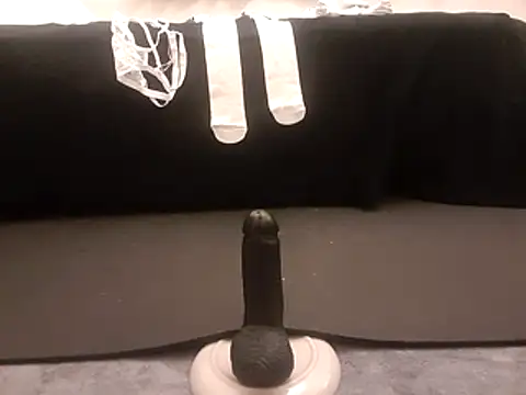 Snapshot of MystiqueRider chatting on October 16, 2025, 11:55 am MystiqueRider online show from October 16, 2025, 11:55 am