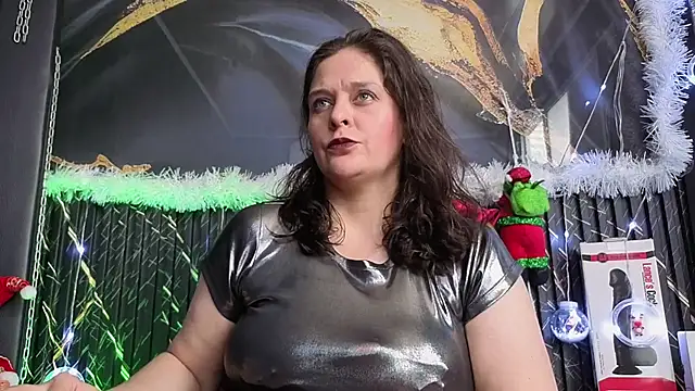 AmandaKovich online show from December 3, 2025, 7:23 pm