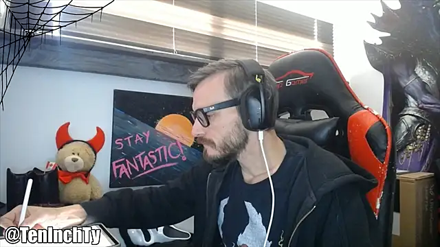 Snapshot of teninchty chatting on October 14, 2025, 6:20 pm teninchty online show from October 14, 2025, 6:20 pm