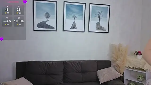 EdlaHewell online show from October 2, 2025, 11:23 pm