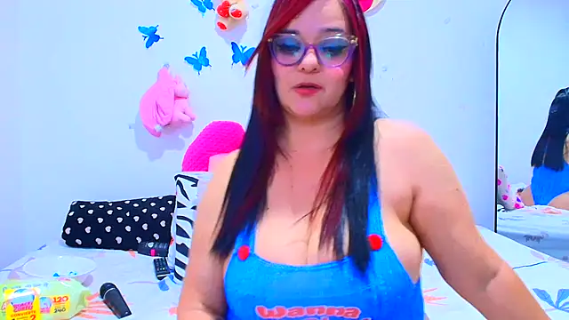Snapshot of Veronica_Milf1 chatting on March 13, 2025, 6:05 am Veronica Milf1 online show from March 13, 2025, 6:05 am