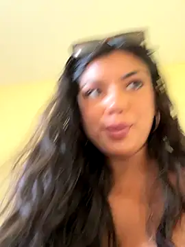TheCrimsonBlairDarling online show from September 16, 2025, 6:53 pm
