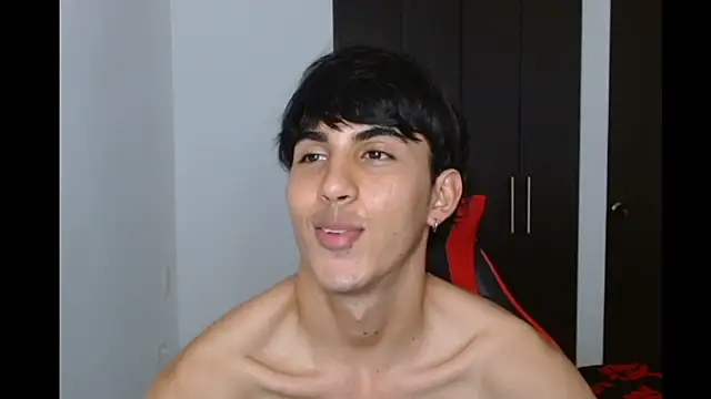 neithanzynxx online show from March 13, 2025, 7:50 pm