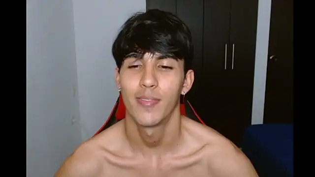 neithanzynxx online show from March 21, 2025, 7:46 pm