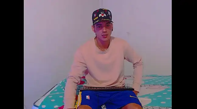 YEIK SMITH online show from March 2, 2025, 2:32 pm