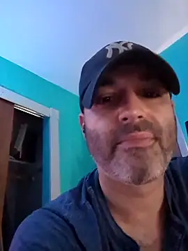 Snapshot of Novabear6996 chatting on April 16, 2026, 6:03 am Novabear6996 online show from April 16, 2026, 6:03 am