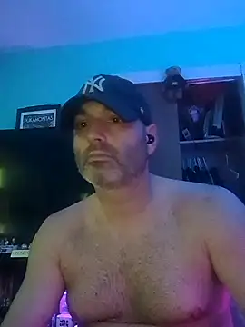 Snapshot of Novabear6996 chatting on April 26, 2026, 11:30 am Novabear6996 online show from April 26, 2026, 11:30 am