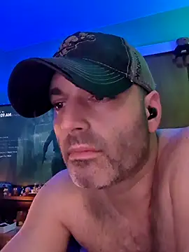 Snapshot of Novabear6996 chatting on May 13, 2026, 6:11 am Novabear6996 online show from May 13, 2026, 6:11 am