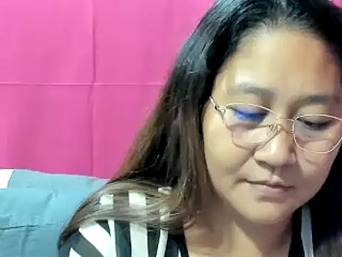 hotchubby88 online show from December 19, 2024, 10:45 am
