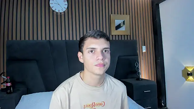 JacobRoberts1 online show from September 21, 2025, 8:32 pm