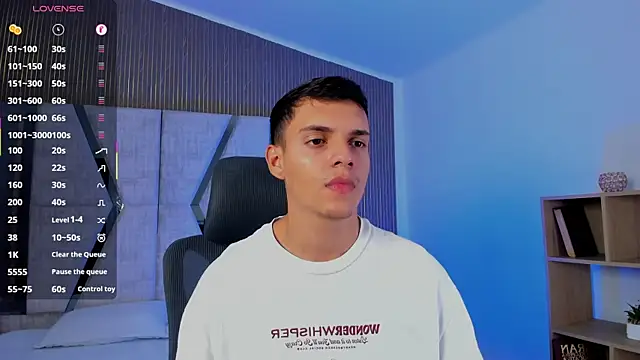 JacobRoberts1 online show from October 14, 2025, 8:20 pm