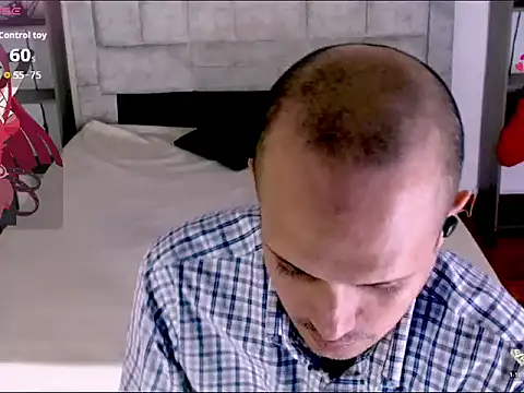 JhonTorres018 online show from March 25, 2026, 7:42 pm