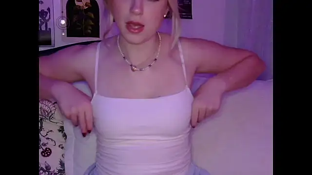 sinfulblonde1 online show from March 4, 2025, 7:08 am