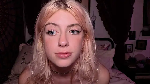 sinfulblonde1 online show from May 9, 2026, 8:08 am