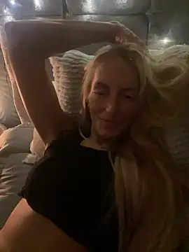 Snapshot of Fiery_Blonde_LexiX chatting on October 30, 2025, 11:05 pm Fiery Blonde LexiX online show from October 30, 2025, 11:05 pm