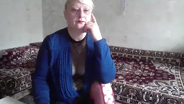 Snapshot of NikolinaBounty chatting on October 13, 2025, 9:20 am NikolinaBounty online show from October 13, 2025, 9:20 am