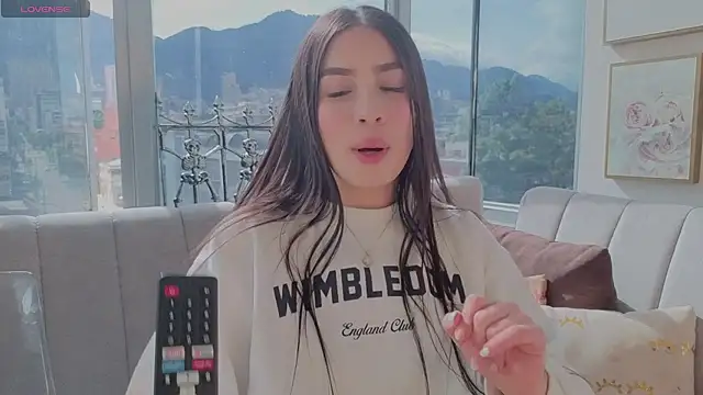 Ivanna West online show from October 19, 2025, 1:34 pm